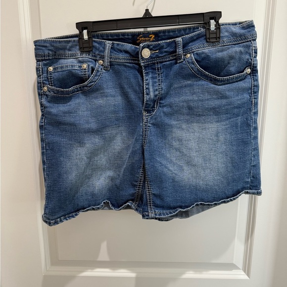 Seven7 Classic Blue Denim Shorts - Picture 1 of 5